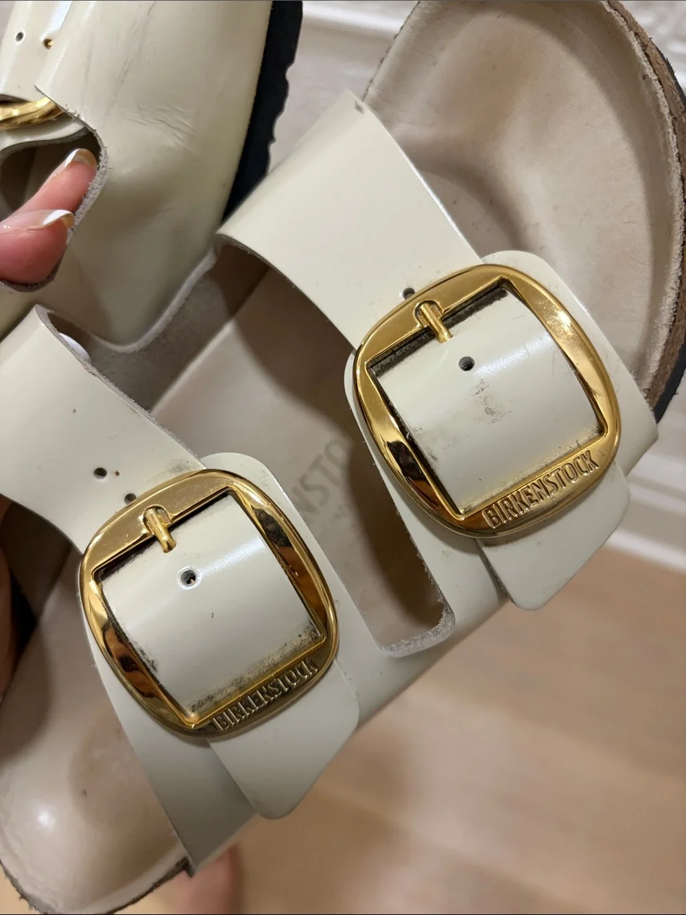 Birkenstock Women’s Arizona Big Buckle in Cream and Gold Sandal